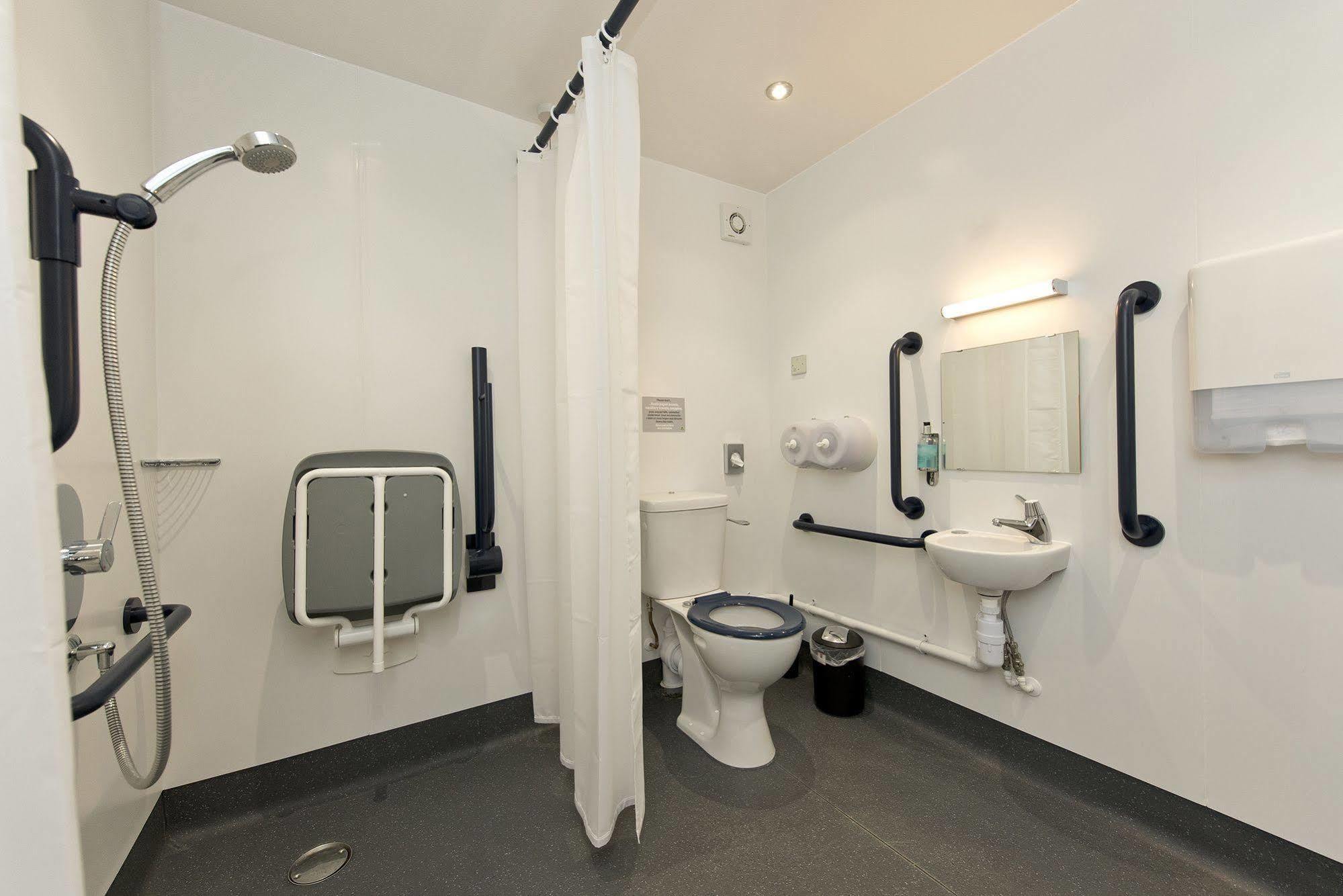 Hostal Yha Treyarnon Bay